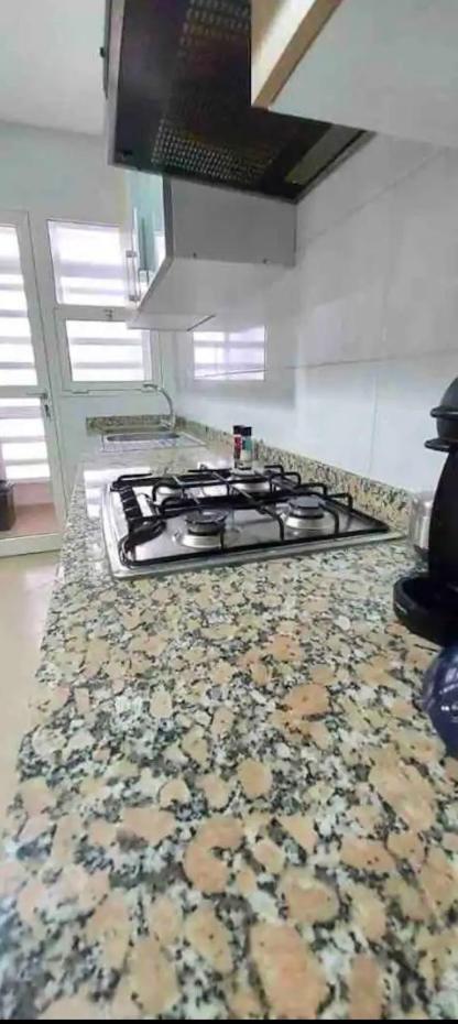 Moderne Appartement Met Tuin طنجة المظهر الخارجي الصورة